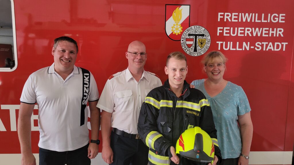 2 Helmpatenschaften für die Freiwillige Feuerwehr Tulln Stadt übernommen
